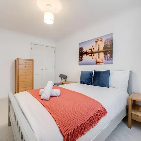 Chic High Barbican Apt - Heart Of London